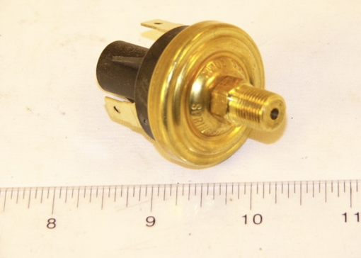 Picture of PRESSURE SWITCH FOR M2 (S/N X91-1319 & AFTER)