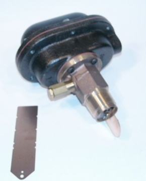 Picture of FS7-4WJ FLOW SWITCH 1-1 4 BSPT, SPDT Snap Switch, Industrial Liquid Flow Switch for up to 300 PSI Max Pressure with Trimmable Stainless Steel Paddles and NEMA 4X Enclosure (Part Number 120261)